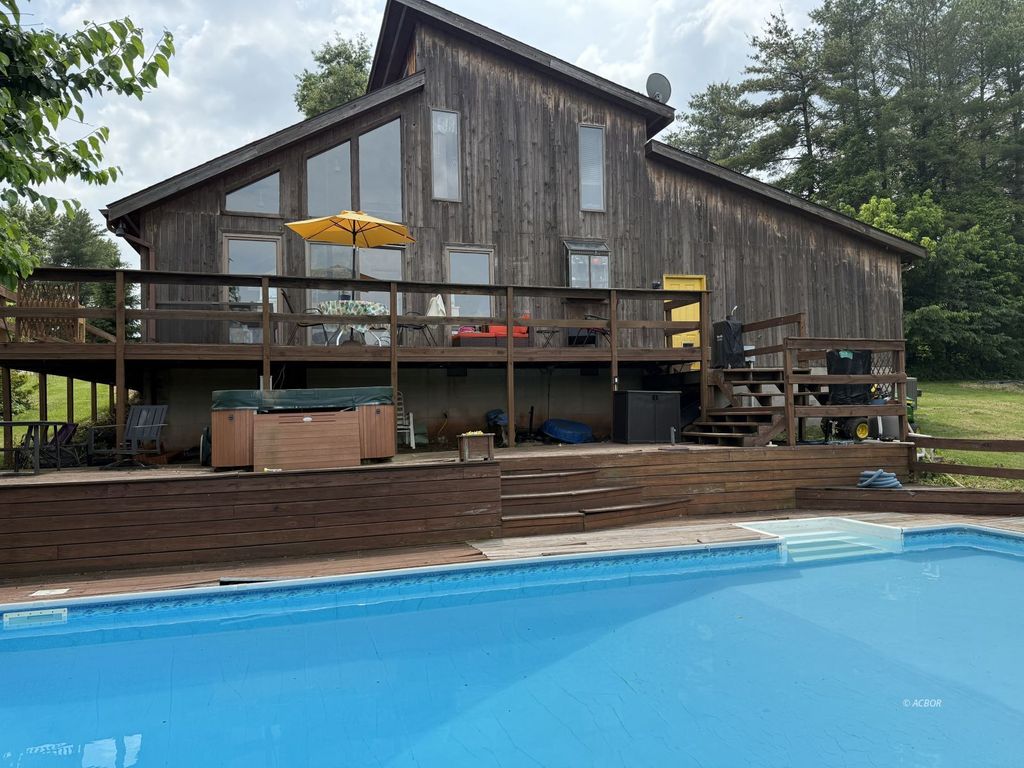 Photo of 240 Country Lane Ln, Gallipolis, OH 45631 (MLS # 2433615)
