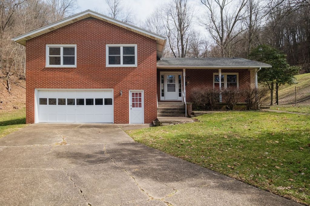 Photo of 213 Mulberry Avenue Ave, Pomeroy, OH 45769 (MLS # 2432968)