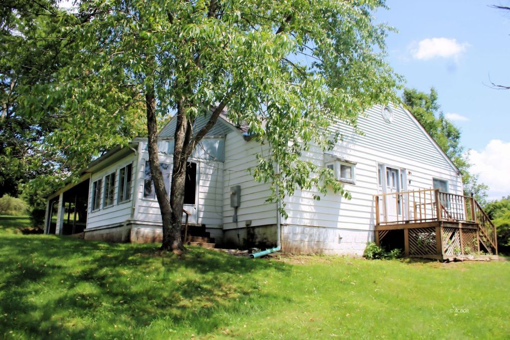Photo of 6750 O&#39;Neil Rd, Coolville, OH 45723 (MLS # 2433977)