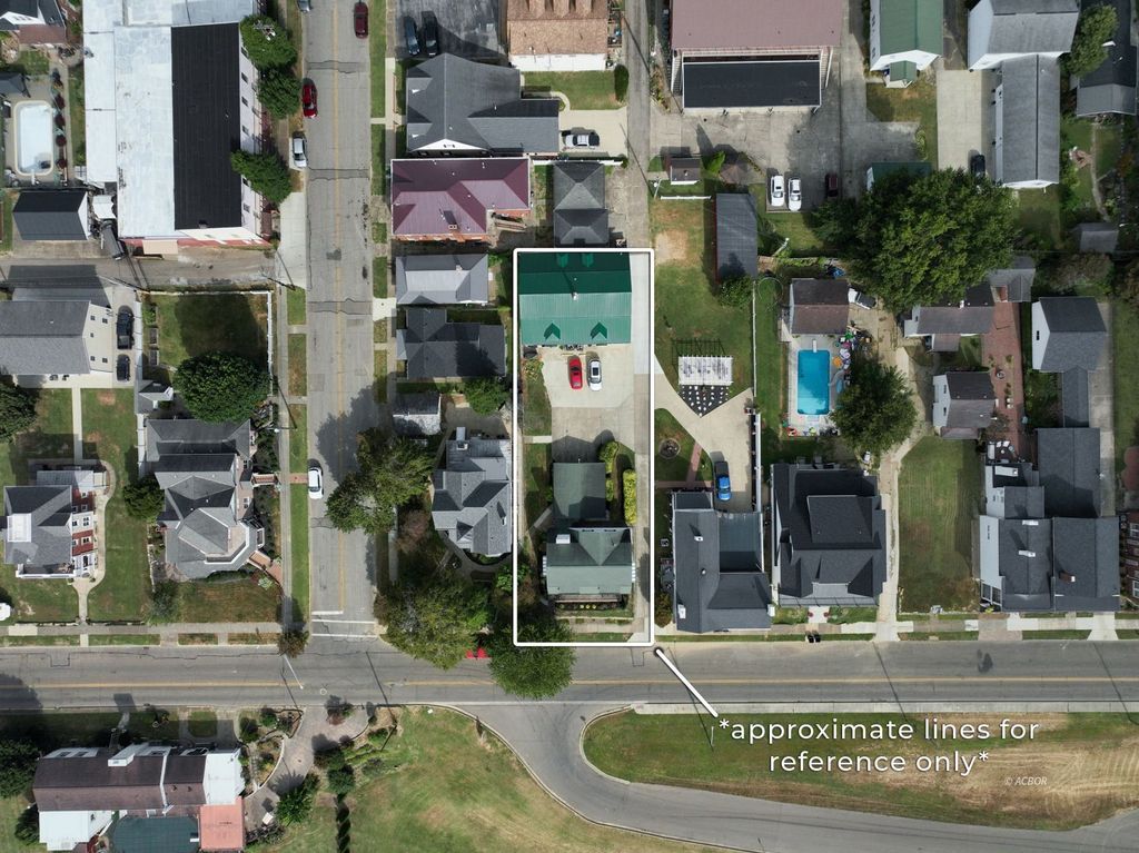 Photo of 208 First Ave, Gallipolis, OH 45631 (MLS # 2433936)