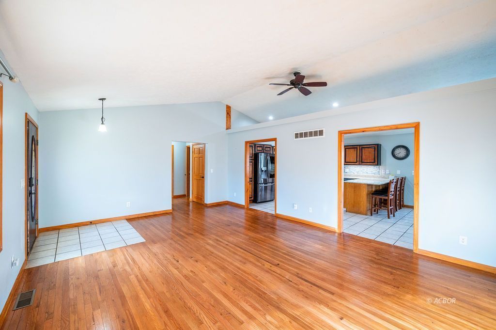 Photo of 195 North Bruce St, Little Hocking, OH 45742 (MLS # 2434431)