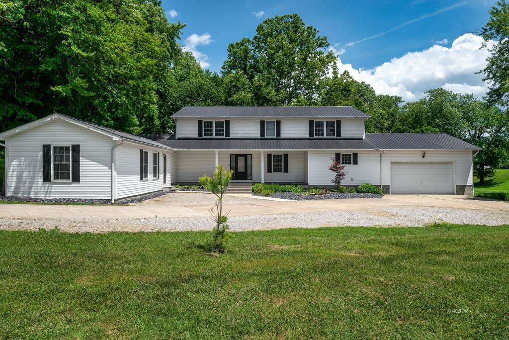 Photo of 86 Rafferty Dr. DR, Gallipolis, OH 45631 (MLS # 2435145)