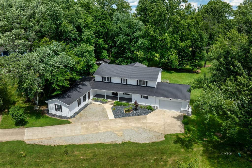 Photo of 86 Rafferty Dr. DR, Gallipolis, OH 45631 (MLS # 2435145)