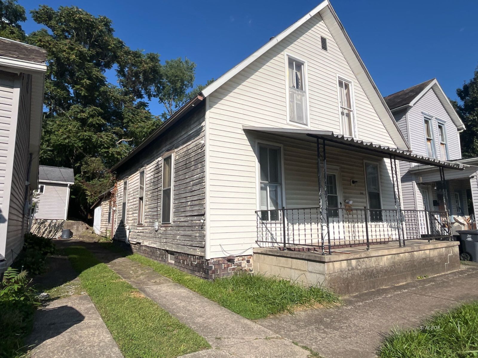 344 Poplar St
