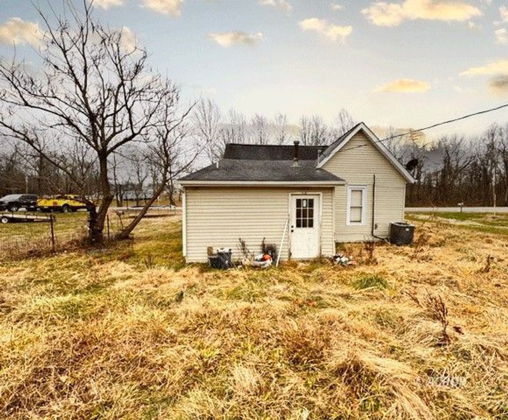 Photo of 110 W. Wood Avenue, Jackson, OH 45640 (MLS # 2434367)