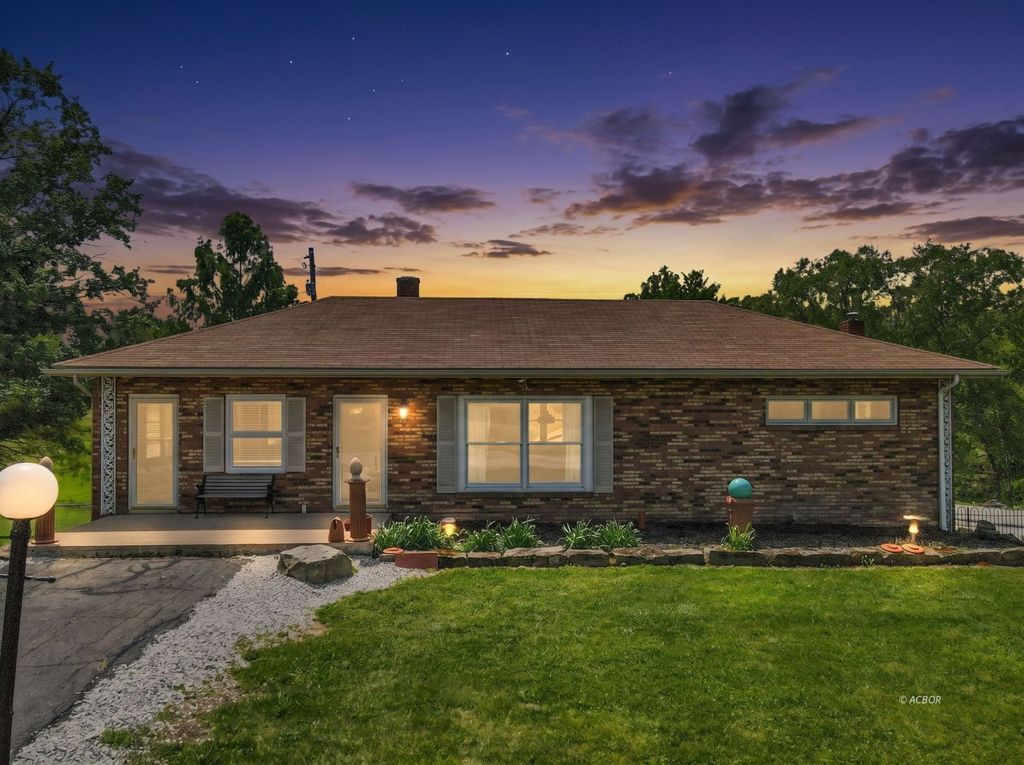 Photo of 15231 Wolfe Bennet RD, Nelsonville, OH 45764 (MLS # 2434904)