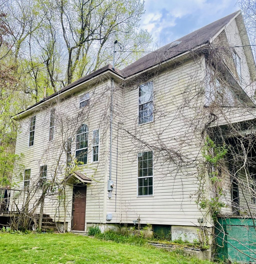 Photo of 113 Wehe, Pomeroy, OH 45769 (MLS # 2433798)