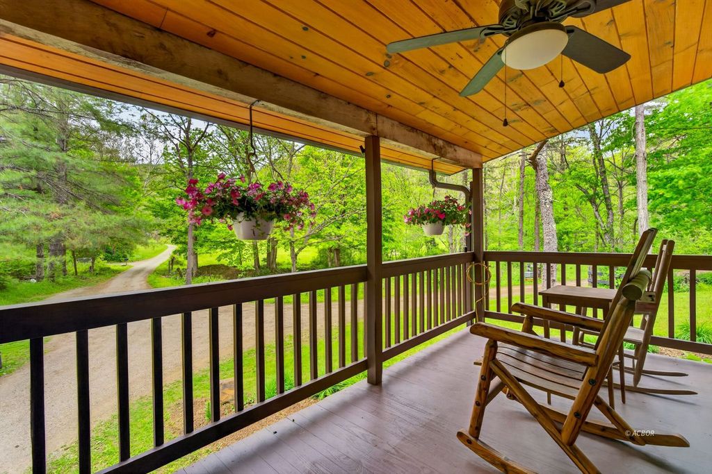 Photo of 768 Woodruff Rd, Ray, OH 45672 (MLS # 2434918)