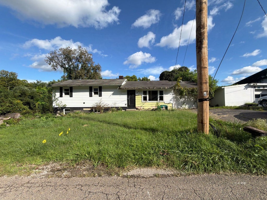 Photo of 33 Henkle Ave, Gallipolis, OH 45631 (MLS # 2435492)