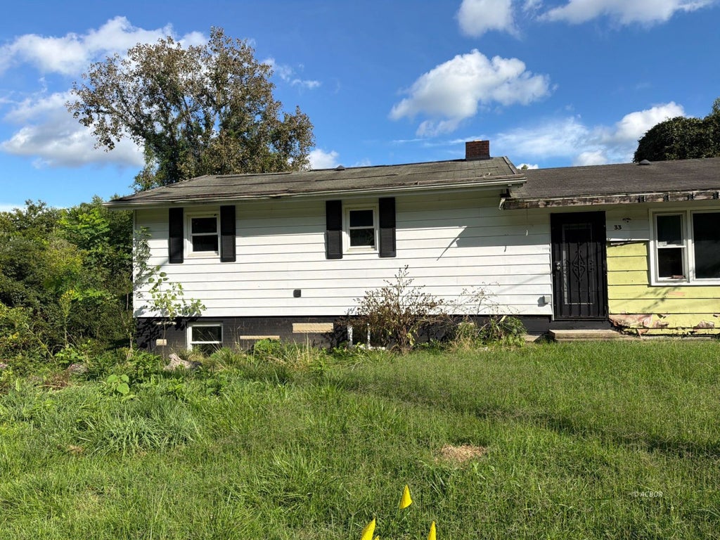 Photo of 33 Henkle Ave, Gallipolis, OH 45631 (MLS # 2435492)