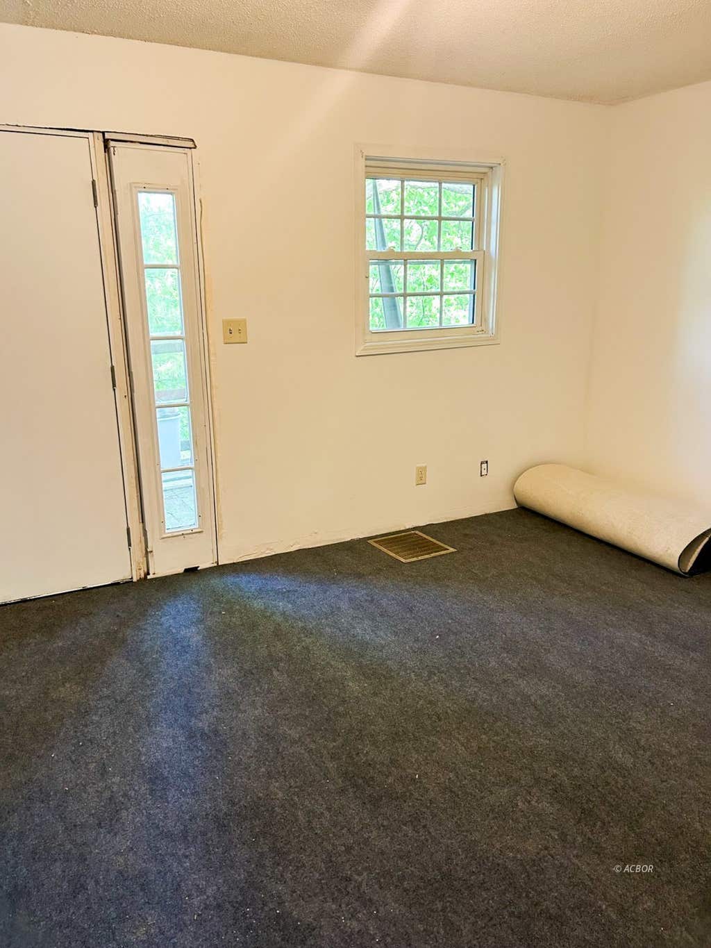 Photo of 25 Koker Ln, Nelsonville, OH 45764 (MLS # 2435193)