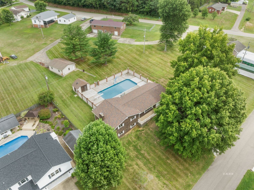 Photo of 76 Debbie Dr, Gallipolis, OH 45631 (MLS # 2435362)