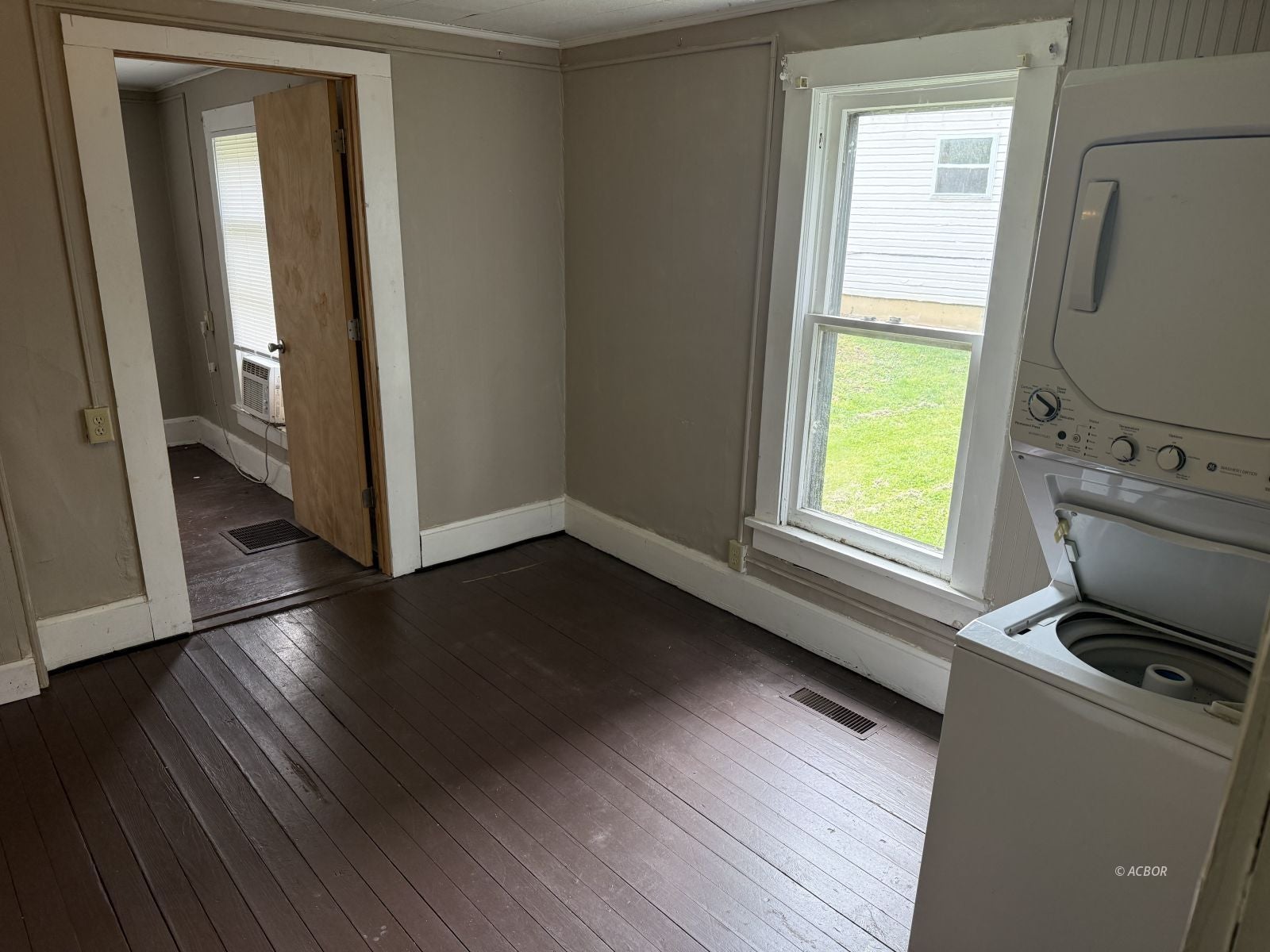 33,43,45 N Lancaster St