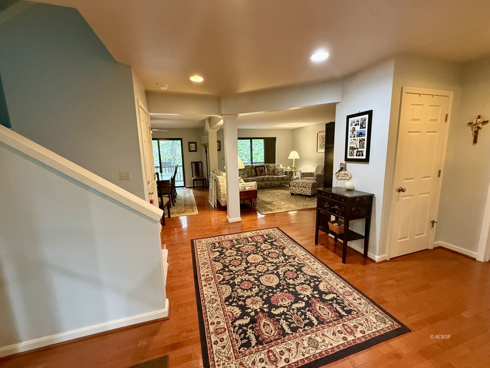 7027 Woodmere Dr