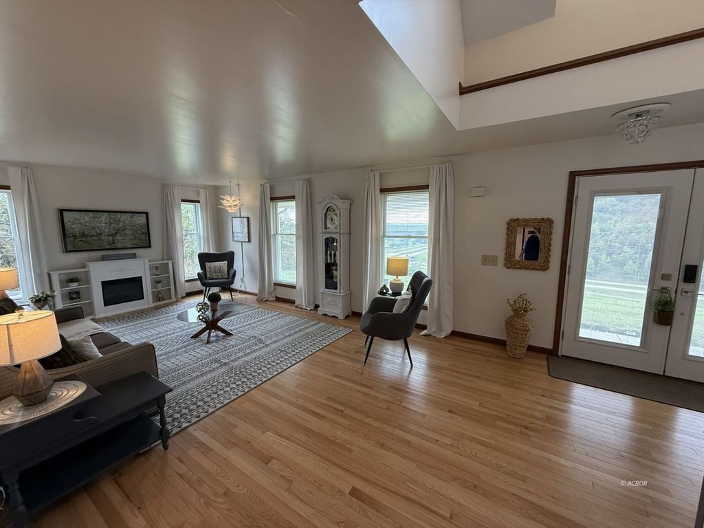 Photo of 41601 Fox Hill Rd, Pomeroy, OH 45769 (MLS # 2434027)