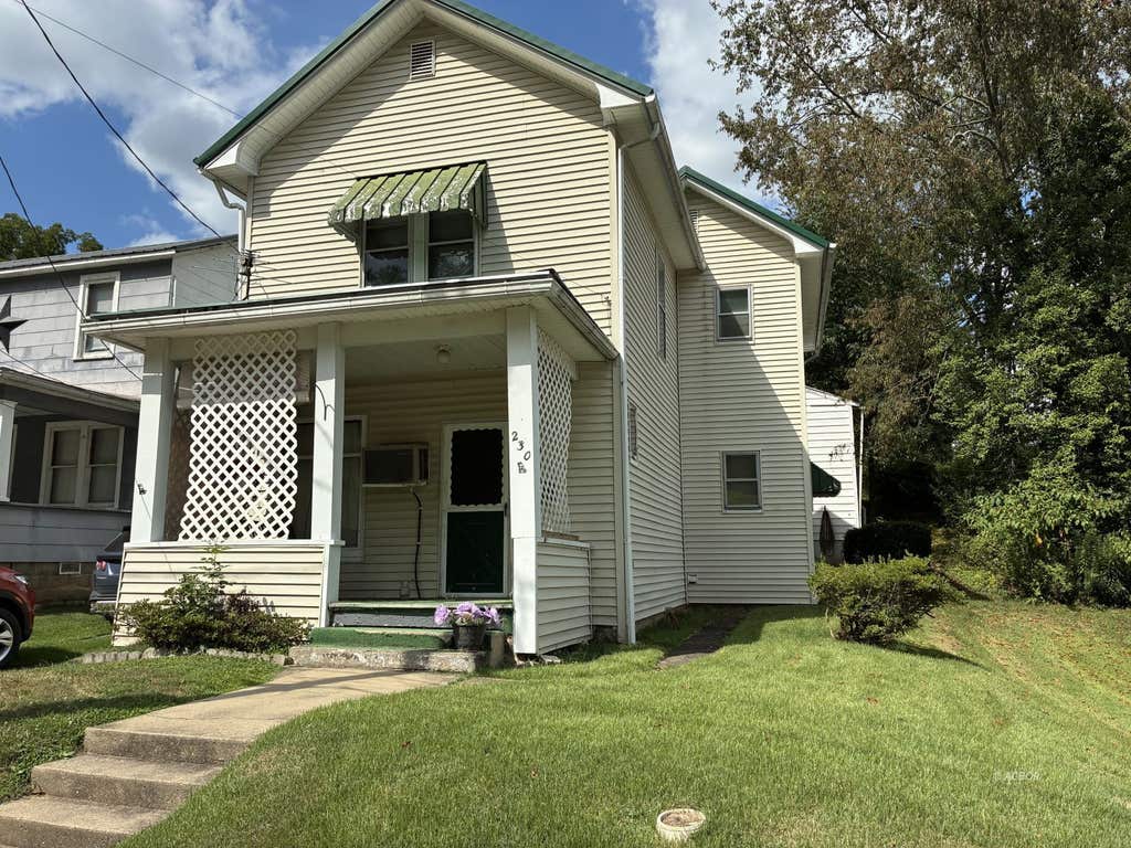 Photo of 230 Rutland St, Middleport, OH 45760 (MLS # 2435341)