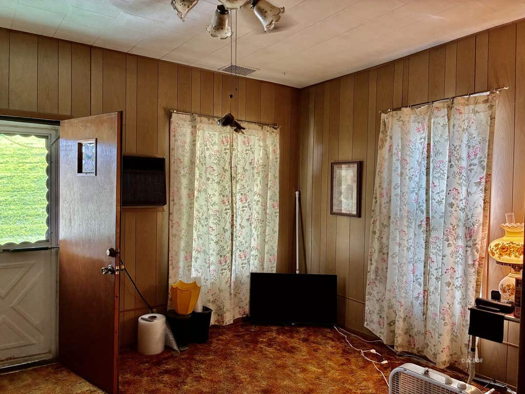 Photo of 230 Rutland St, Middleport, OH 45760 (MLS # 2435341)