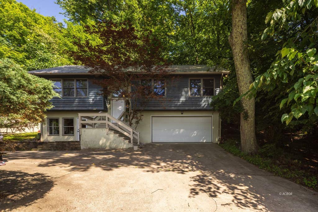 Photo of 5 Joneswood Dr, Athens, OH 45701 (MLS # 2435178)