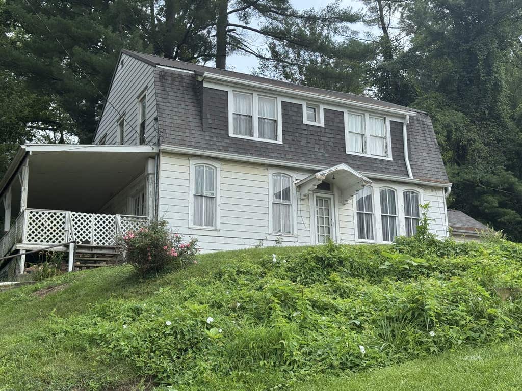 Photo of 16 &amp; 4 Jefferson St, Nelsonville, OH 45764 (MLS # 2435369)