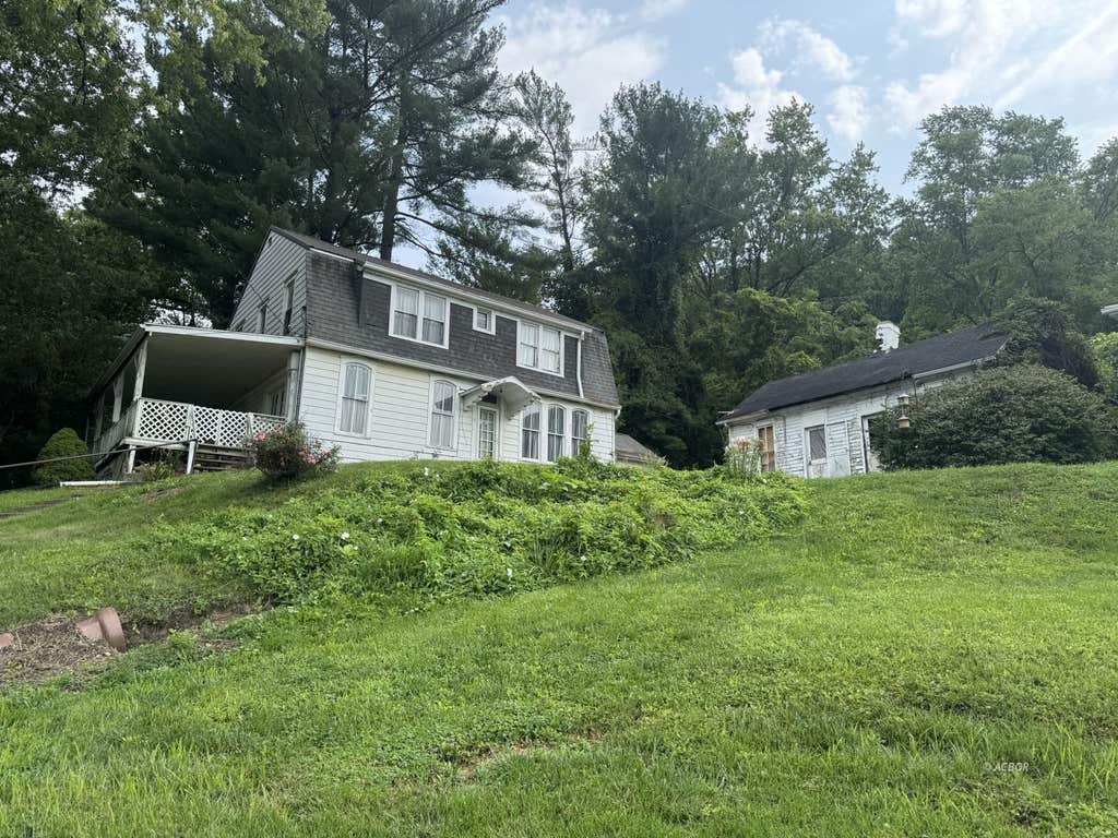 Photo of 16 &amp; 4 Jefferson St, Nelsonville, OH 45764 (MLS # 2435369)