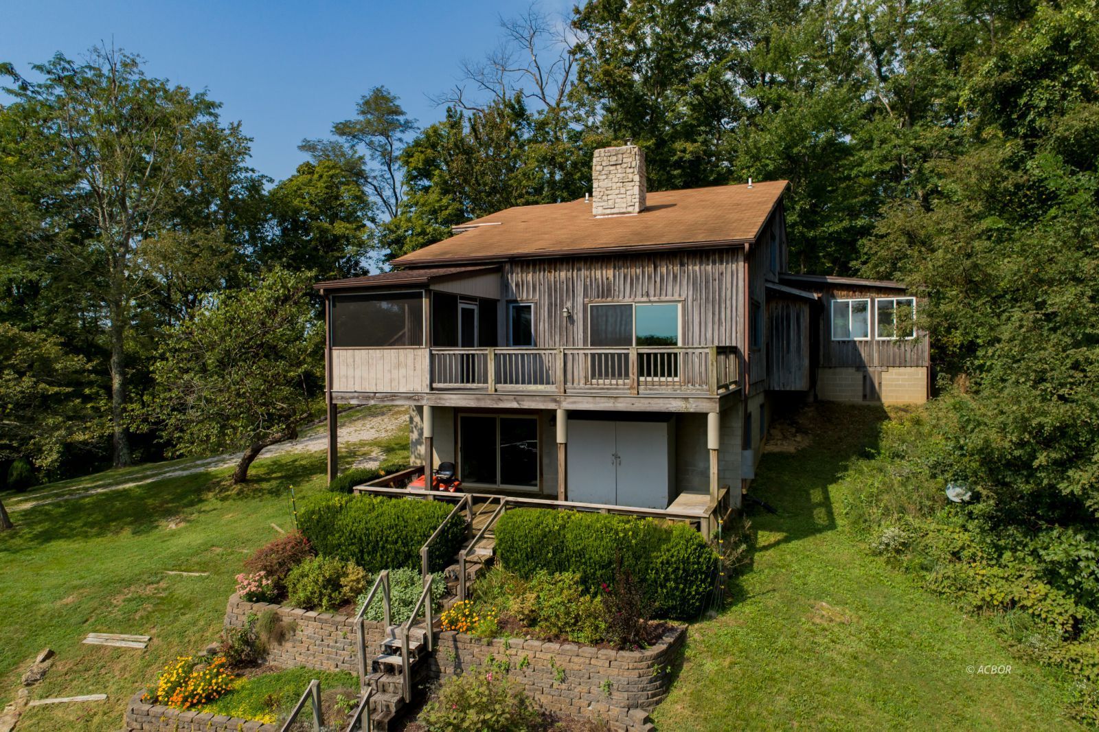 11777 Peach Ridge Rd