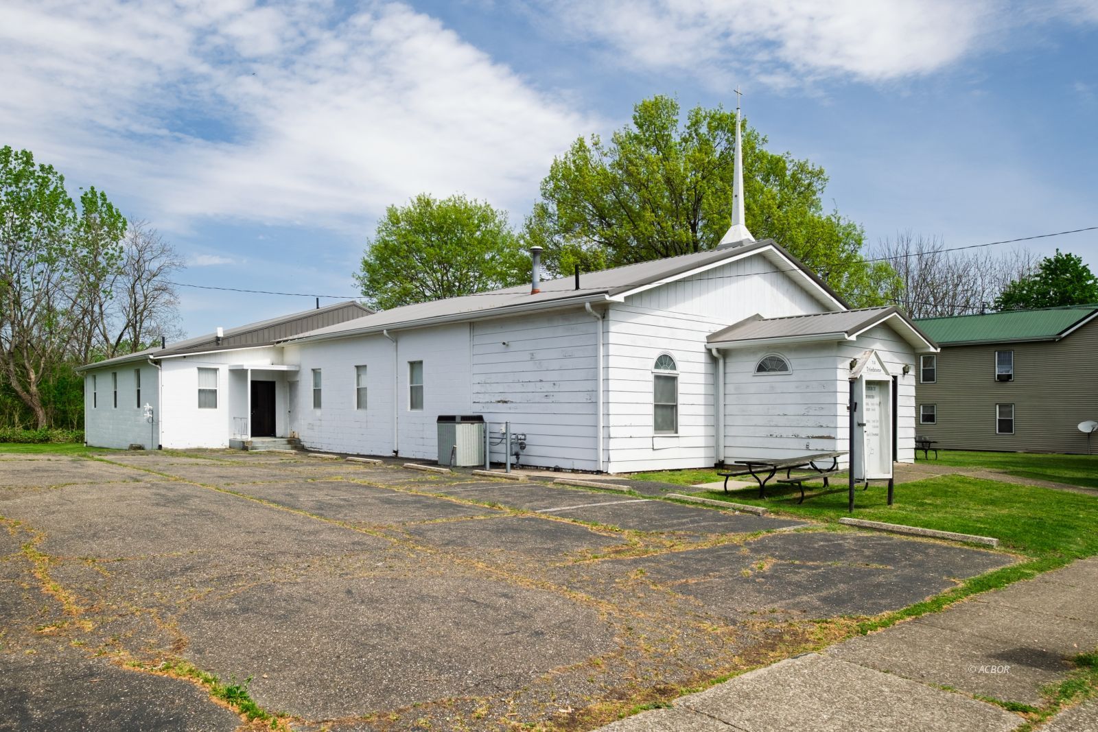 730 4th ave