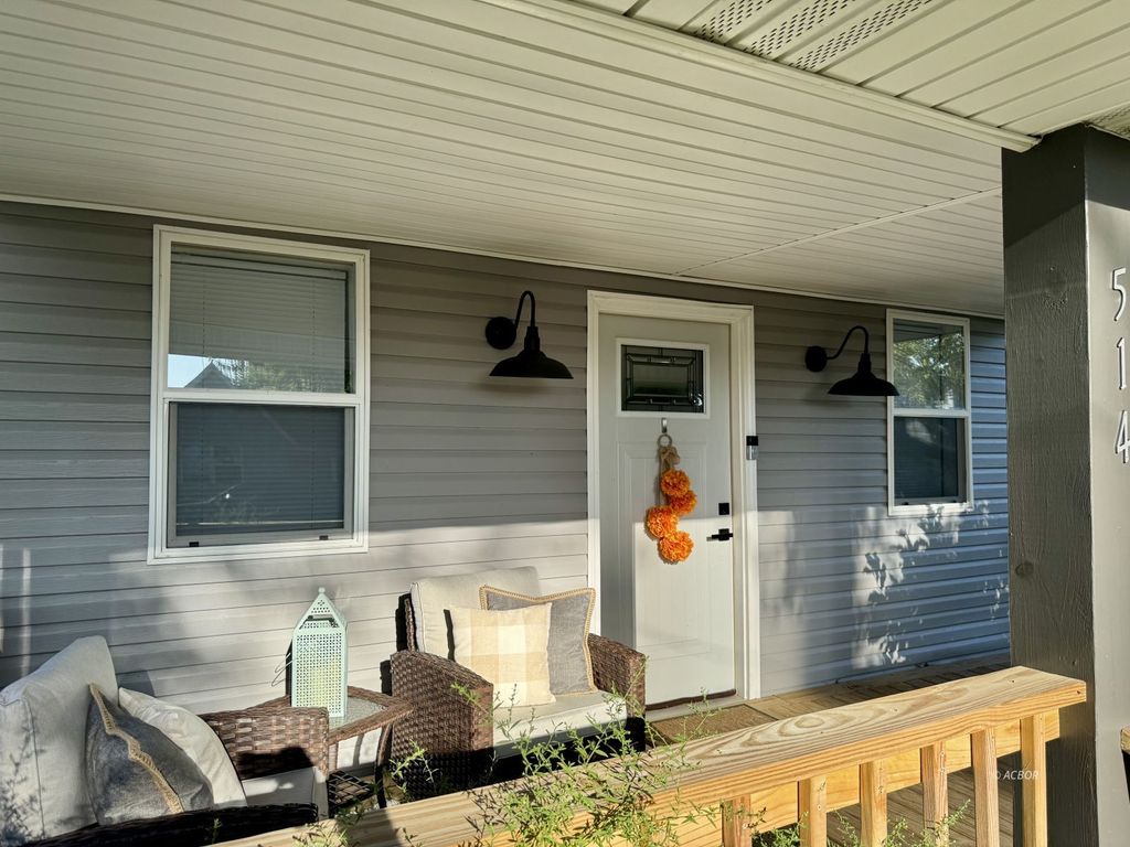 Photo of 514 Yates St, Williamsport, OH 43164 (MLS # 2434684)