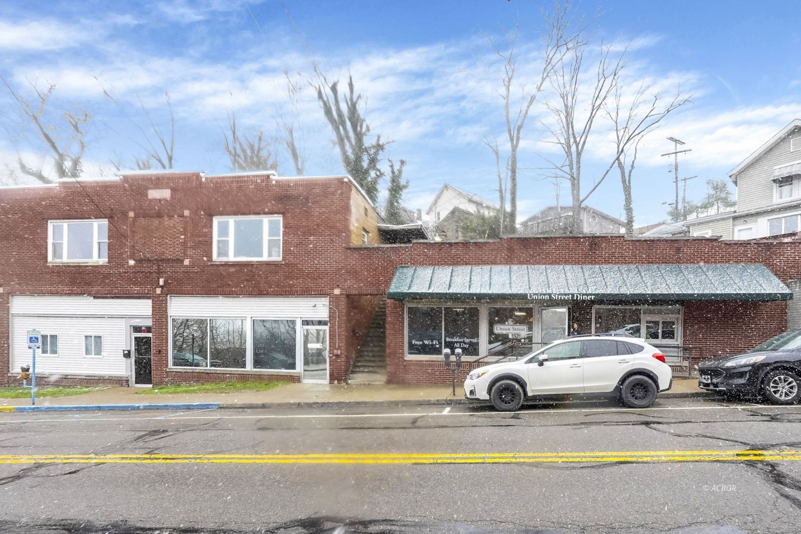 72 W Union