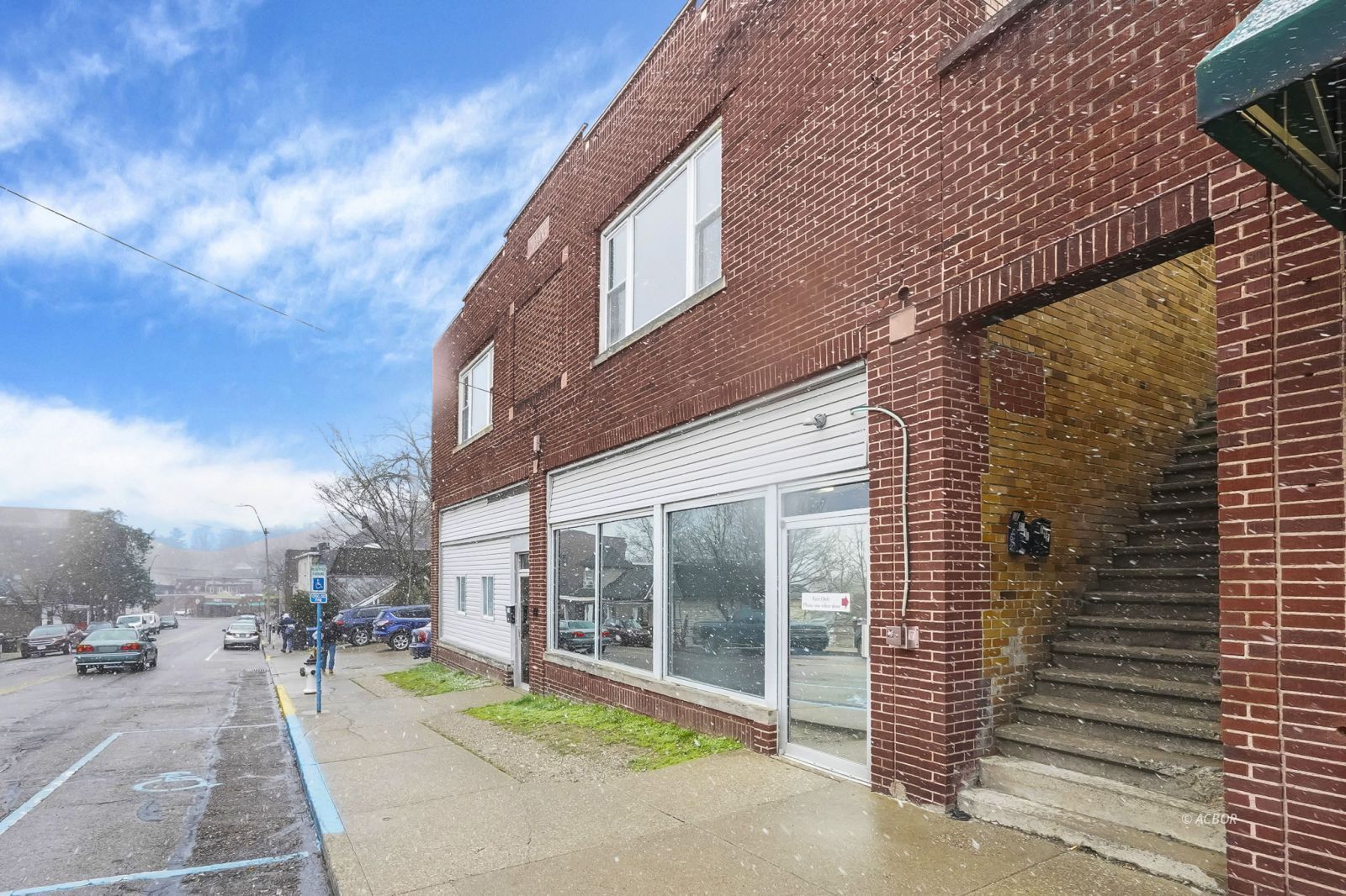72 W Union