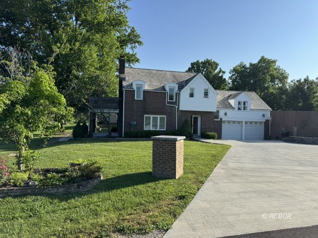 Photo of 110 S Pearl st. ST, Mcarthur, OH 45651 (MLS # 2435210)