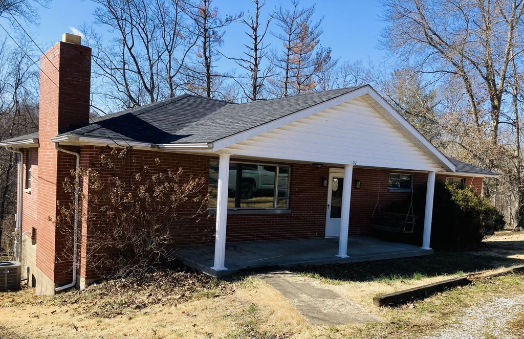 Photo of 102 Holly Ln, Pomeroy, OH 45769 (MLS # 2433077)