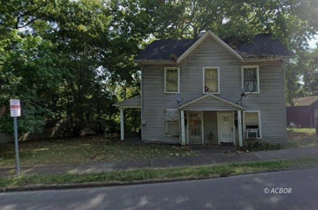 Photo of 15 Garfield Ave, Gallipolis, OH 45631 (MLS # 2434821)