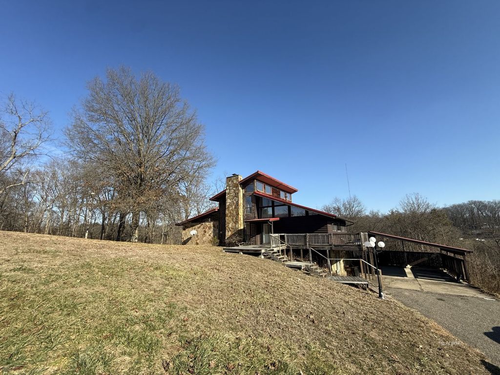 Photo of 240 Hollywood Dr, Little Hocking, OH 45742 (MLS # 2434362)