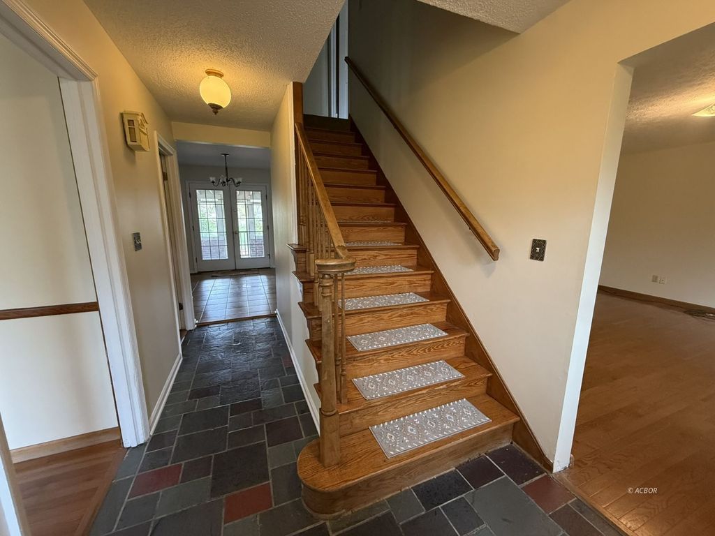 Photo of 6 N May Ave, Athens, OH 45701 (MLS # 2434705)