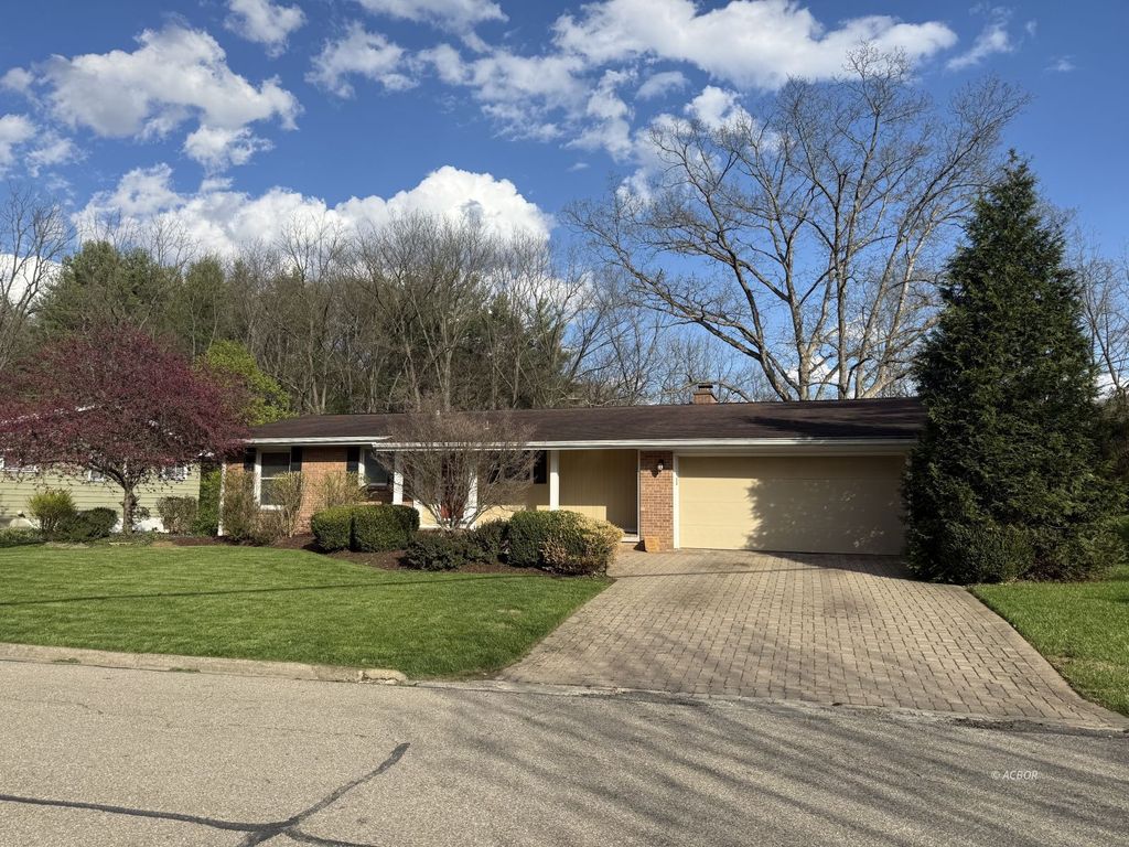 Photo of 16 canterbury Dr, Athens, OH 45701 (MLS # 2434721)
