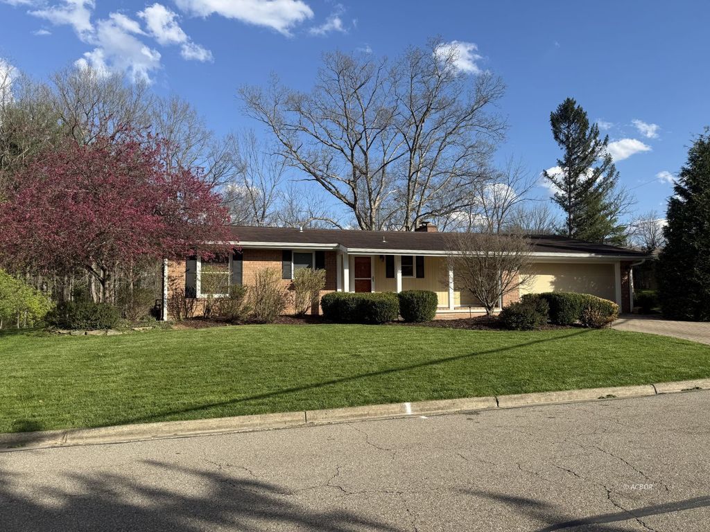 Photo of 16 canterbury Dr, Athens, OH 45701 (MLS # 2434721)