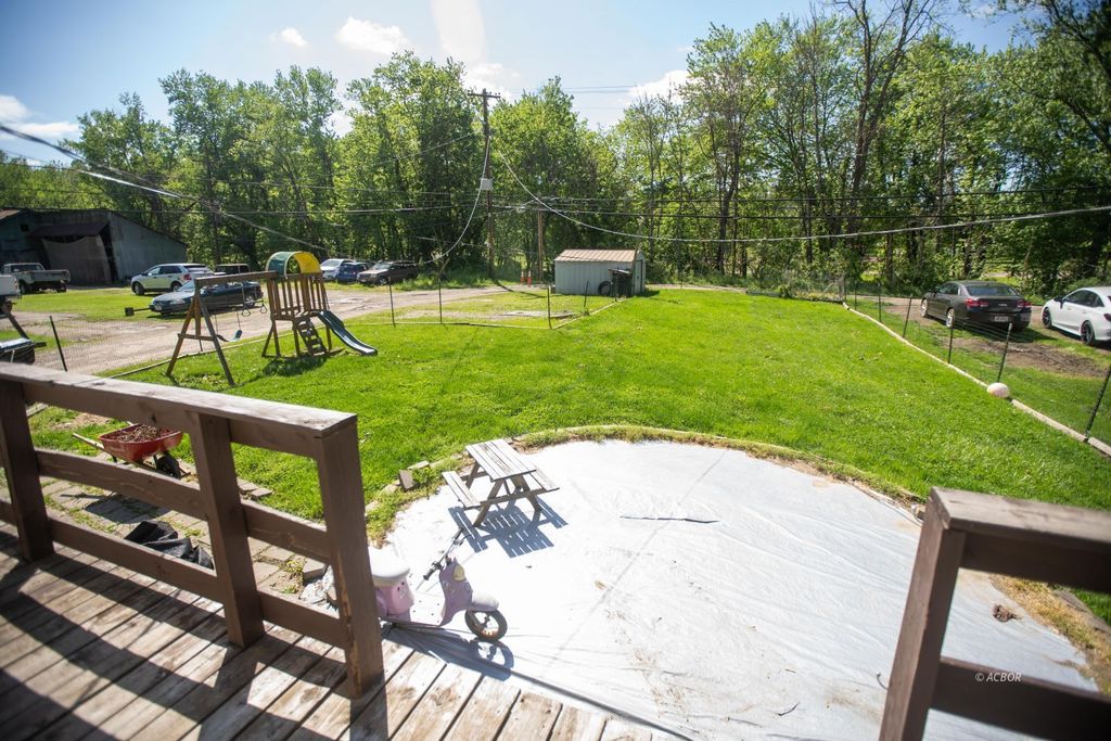 Photo of 18 S High St, Glouster, OH 45732 (MLS # 2434811)