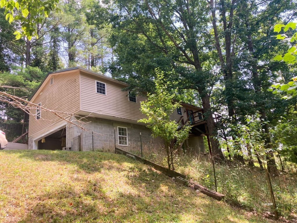 Photo of 25 Koker Ln, Nelsonville, OH 45764 (MLS # 2434590)