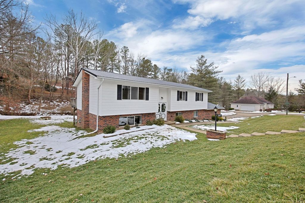 Photo of 108 Coventry Ln, Athens, OH 45701 (MLS # 2434498)