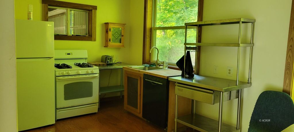 Photo of 34316 Beech Grove Rd, Rutland, OH 45775 (MLS # 2434223)