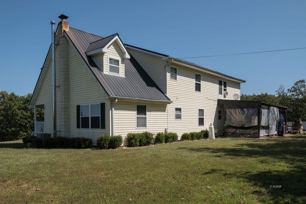 Photo of 1190 Starcher Rd, Gallipolis, OH 45631 (MLS # 2433967)