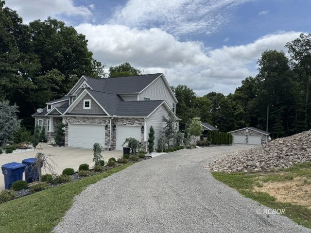 Photo of 234 Oak Ridge rd RD, Wellston, OH 45692 (MLS # 2435208)