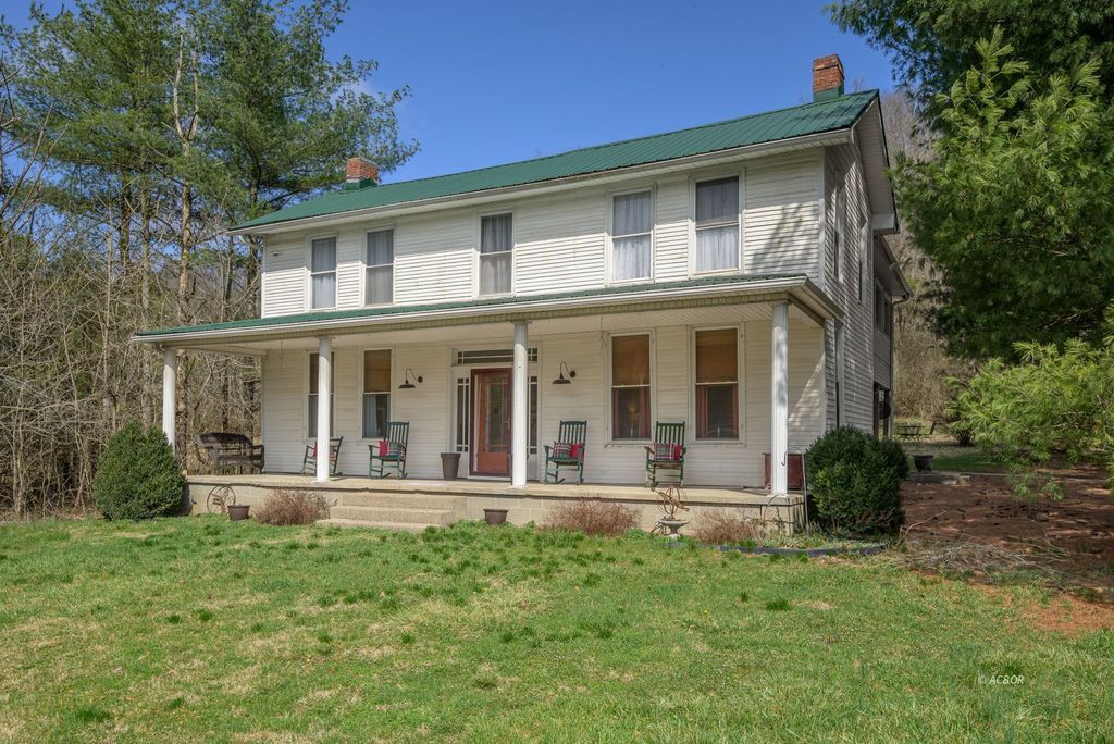 Photo of 34047 Ball Run Rd, Pomeroy, OH 45769 (MLS # 2434594)