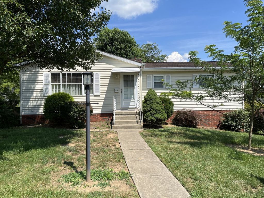 Photo of 44 Strathmore Blvd, Athens, OH 45701 (MLS # 2433983)