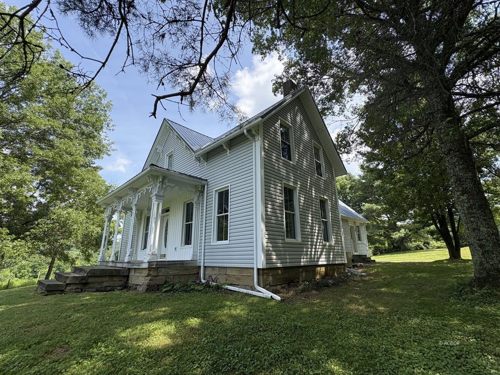 Photo of 12870 Emma Wyatt Rd, Amesville, OH 45711 (MLS # 2435267)