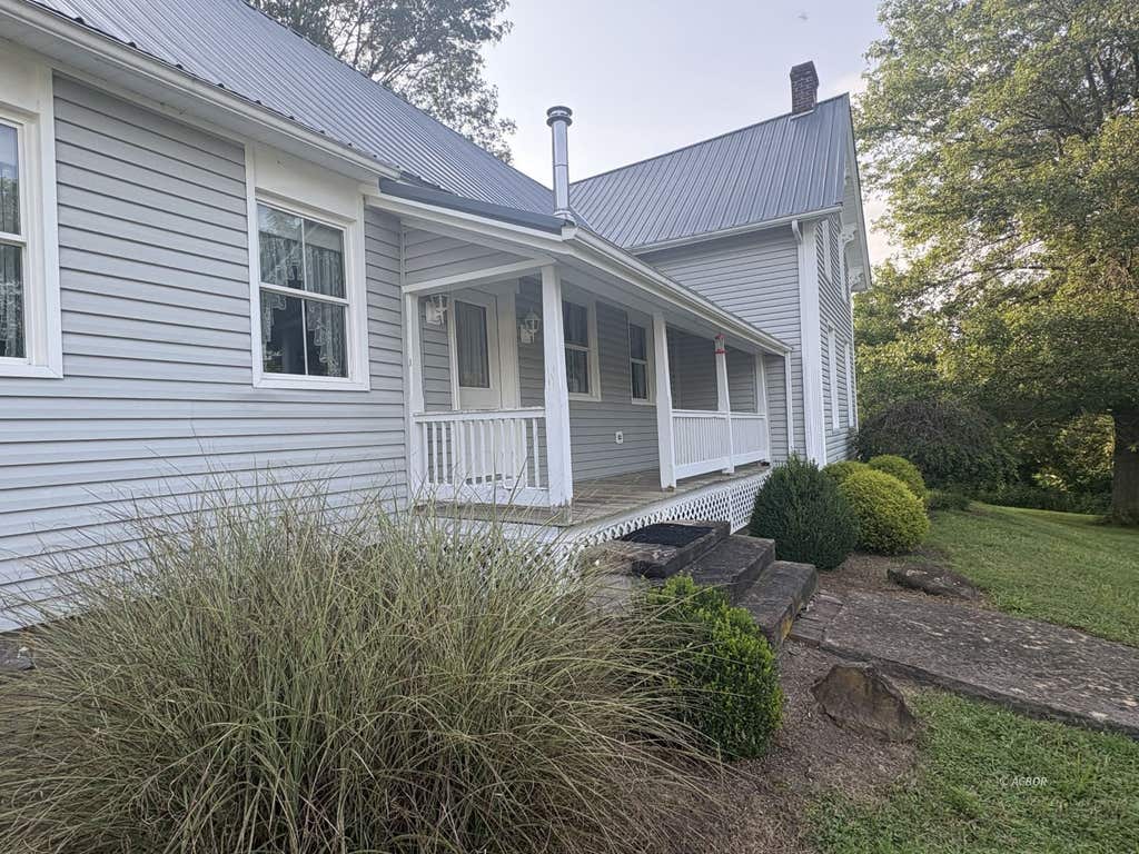 Photo of 12870 Emma Wyatt Rd, Amesville, OH 45711 (MLS # 2435267)