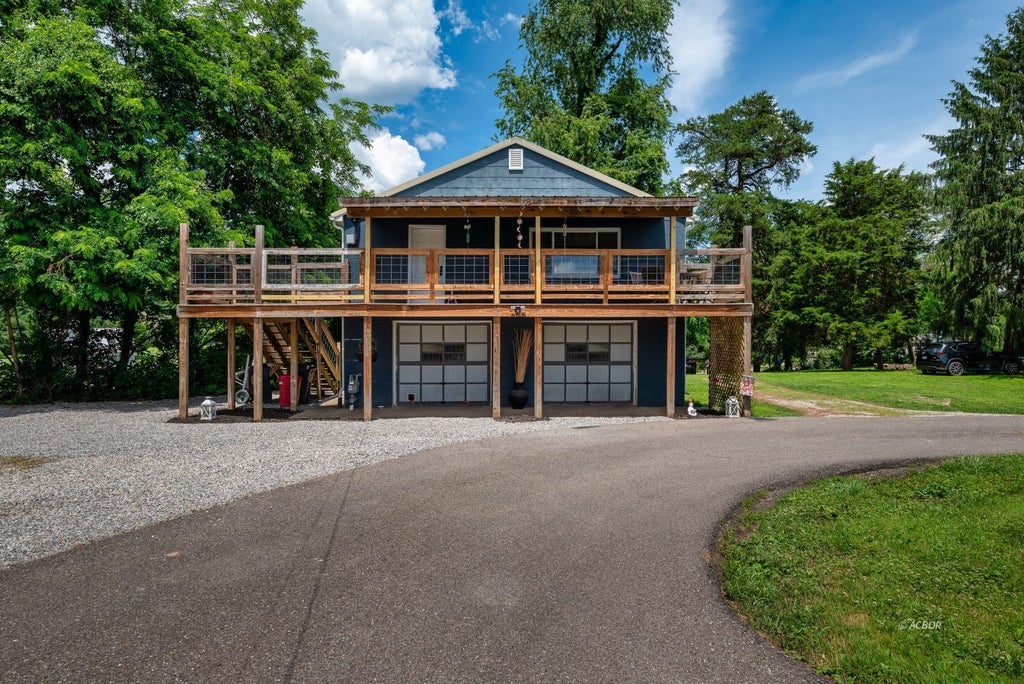 Photo of 623 1/2 Russell St, Middleport, OH 45760 (MLS # 2435104)