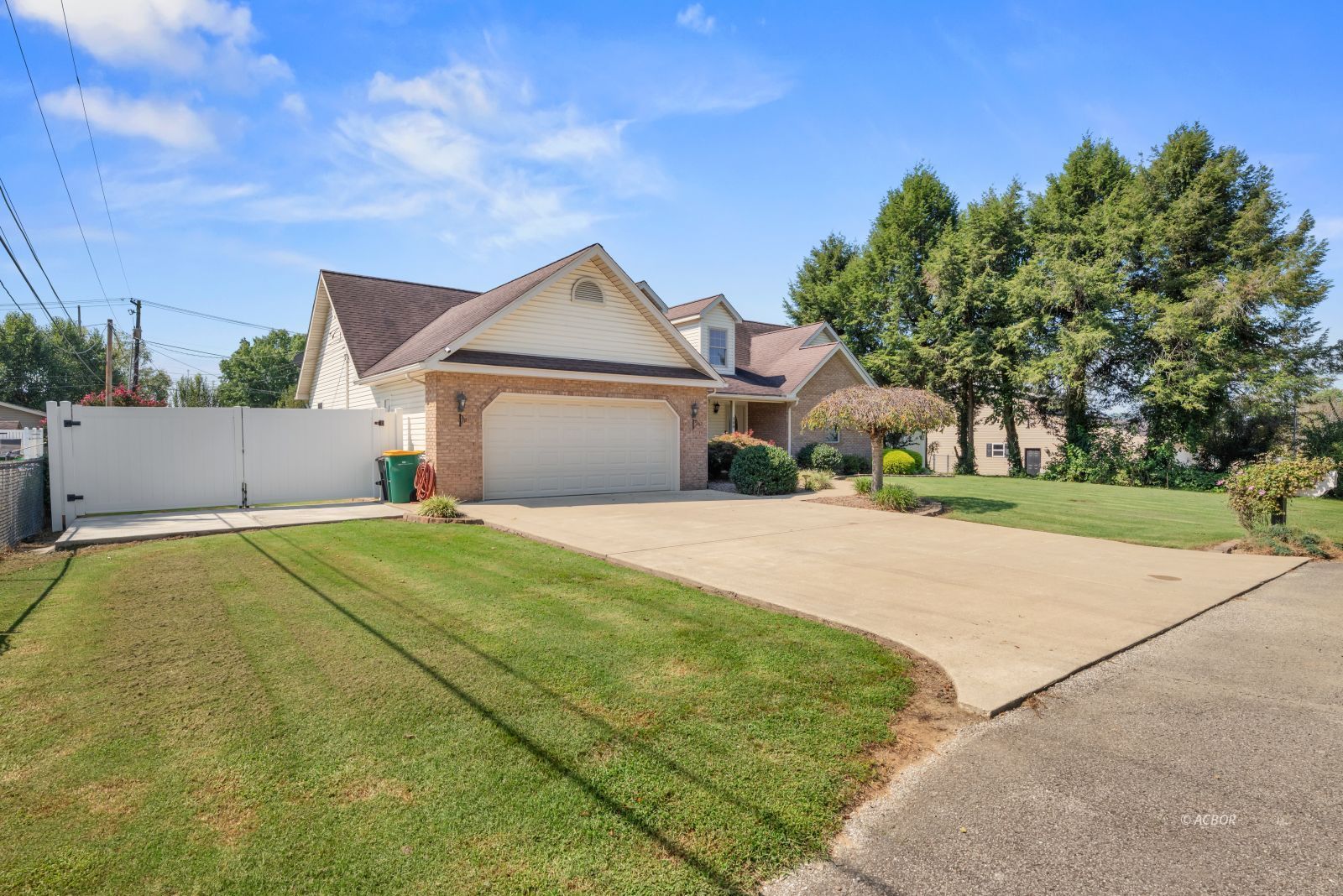 208 Shelby Ave