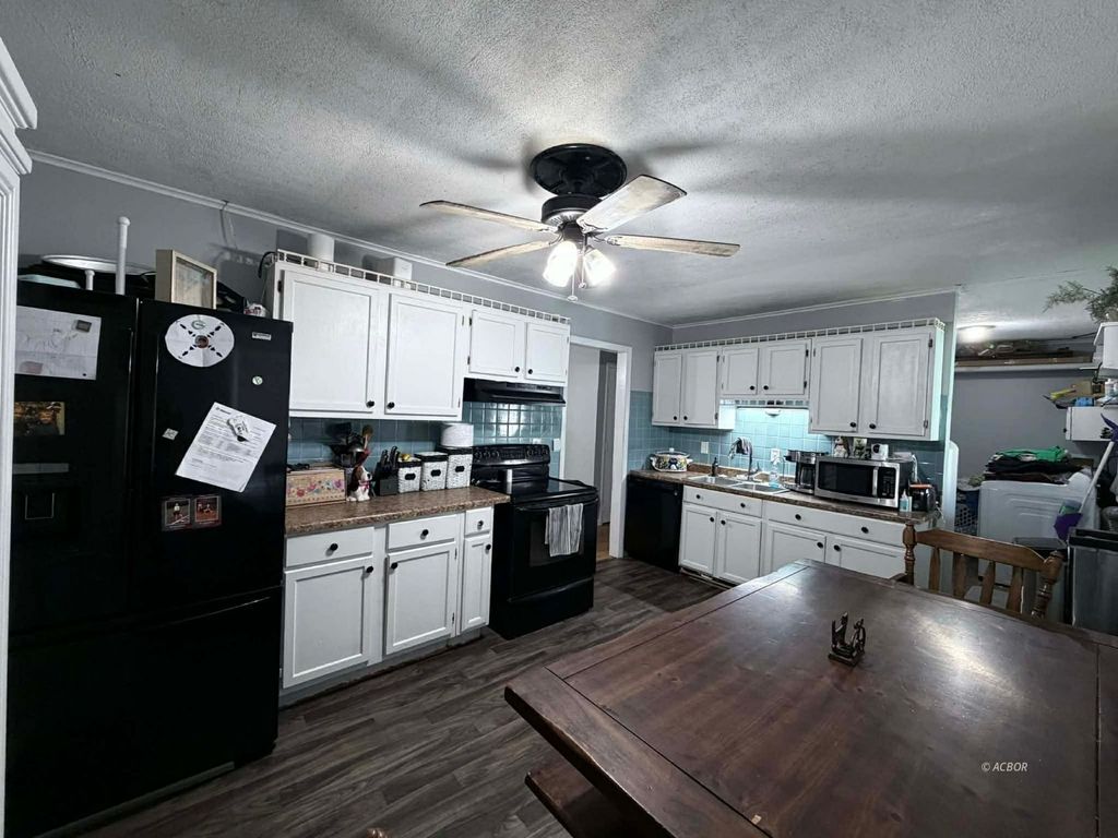 Photo of 70 Riverview Place, Middleport, OH 45760 (MLS # 2434801)