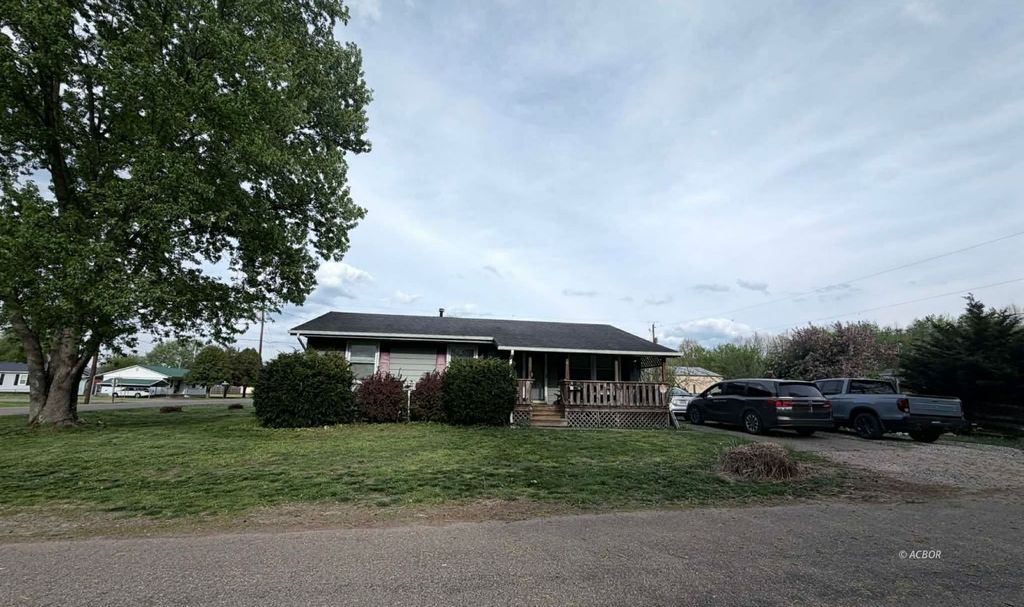 Photo of 70 Riverview Place, Middleport, OH 45760 (MLS # 2434801)